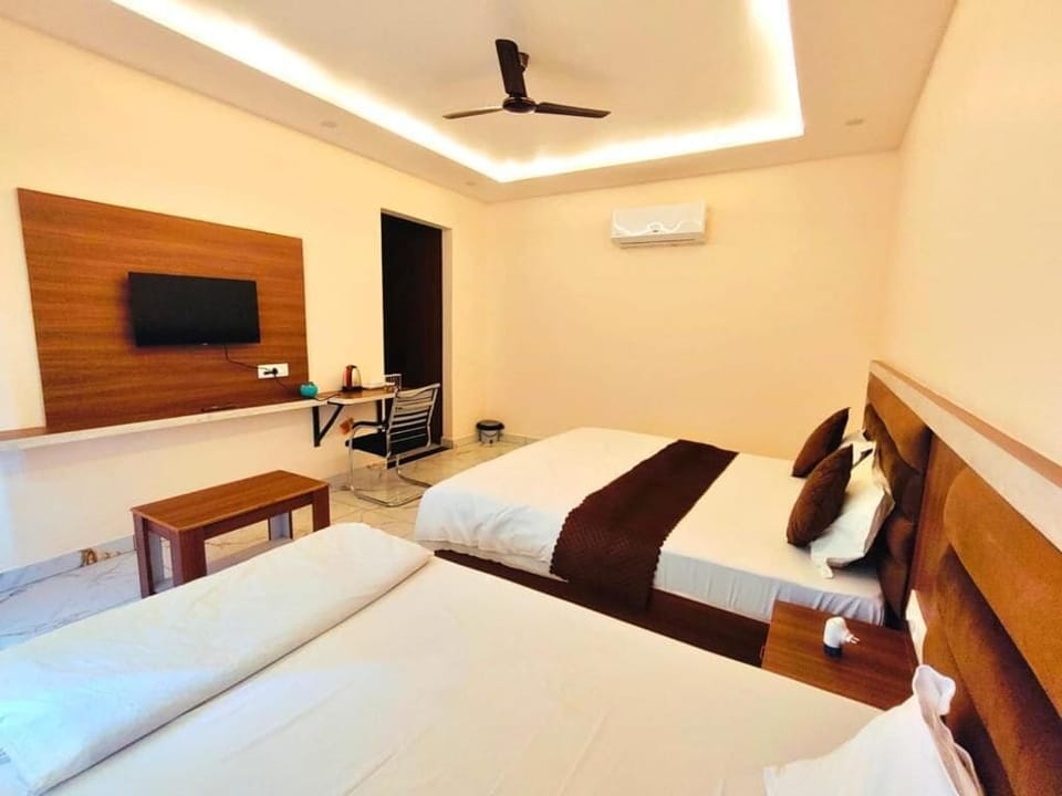 Comfort Triple Room, City View | Free WiFi