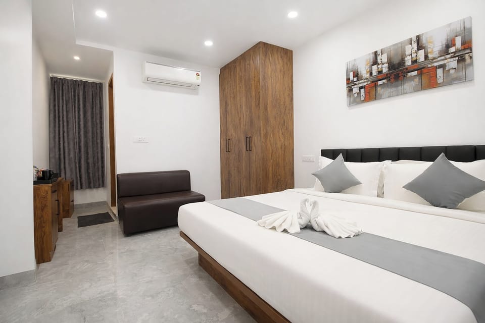Executive Room | Desk, laptop workspace, free WiFi
