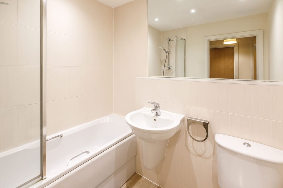 Linden Homes, Canalside - Host & Stay