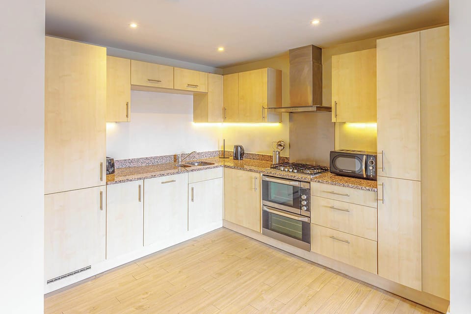 Linden Homes, Canalside - Host & Stay