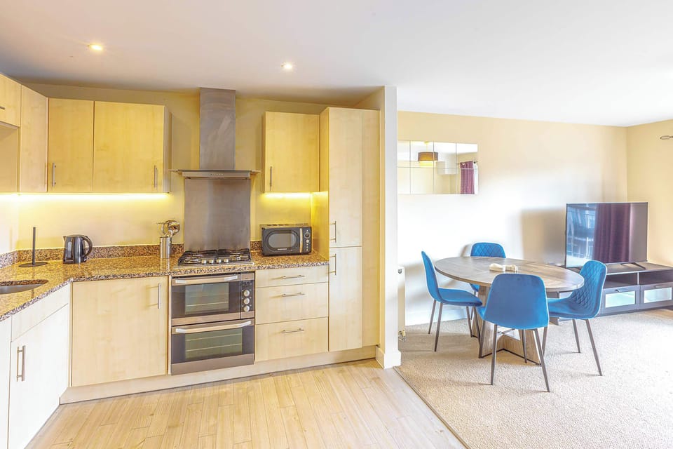 Linden Homes, Canalside - Host & Stay