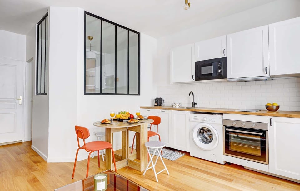 The kitchen is fully equipped to prepare a simple meal 
