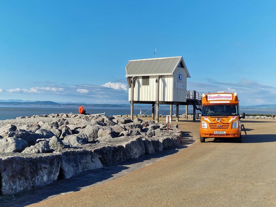 Beachcomber Apartment, Morecambe - Host & Stay