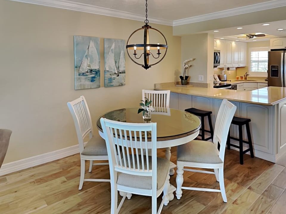 Dining - Seating For Four