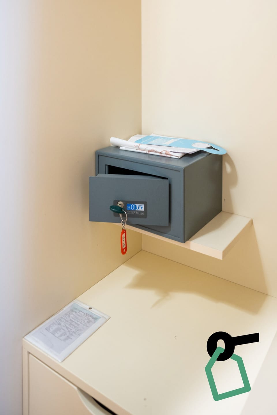 Standard Double or Twin Room | In-room safe, cribs (surcharge), WiFi (free), bed sheets