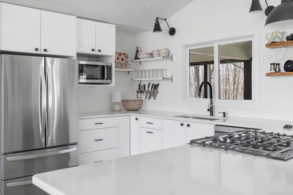 Fully Stocked Kitchen!