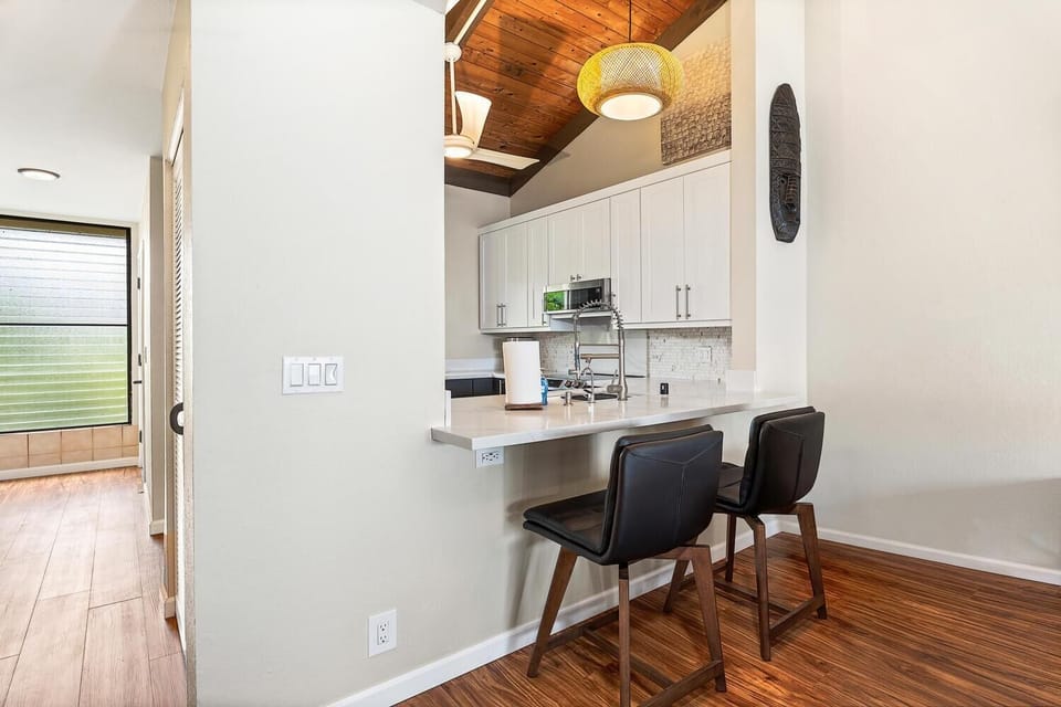 Condo, Multiple Beds (KKSR#4303 Direct Oceanfront, Top Floo) | Private kitchen