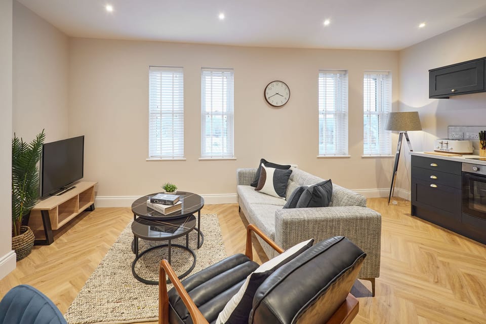 Flat 2 @ Temperance House, Saltburn by the sea- Host & Stay