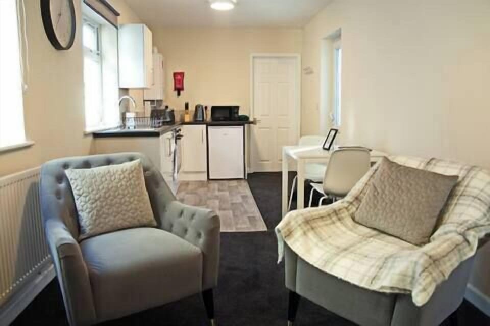 Clacton Waves, Clacton-on-Sea- Host & Stay