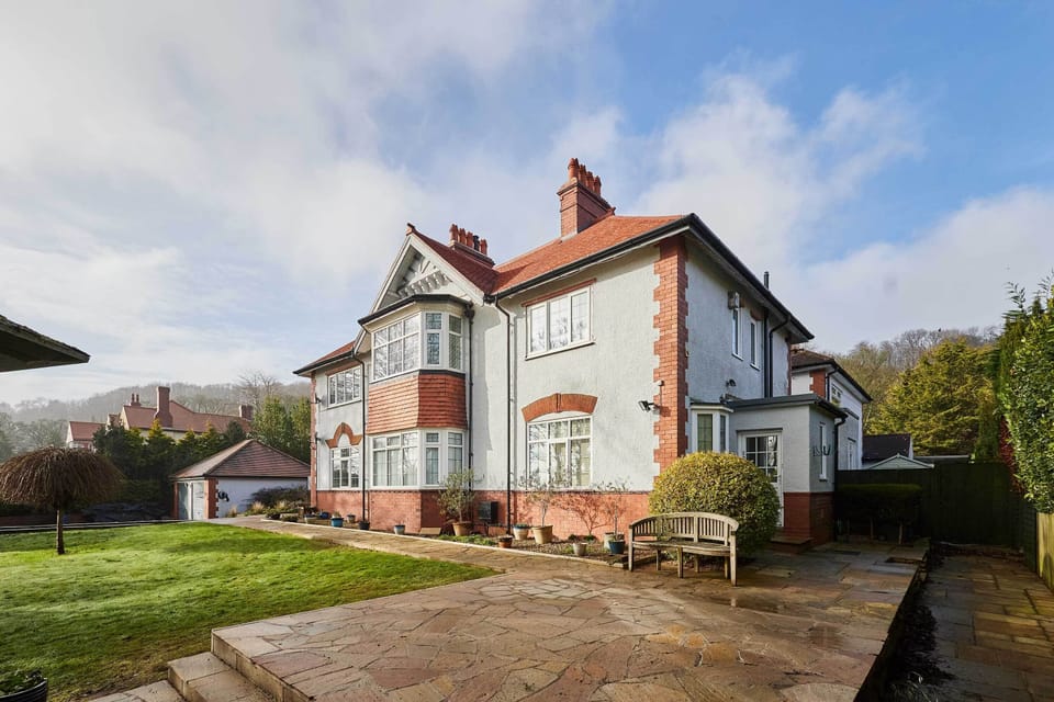 Deepdale Apartment, Scarborough - Host & Stay
