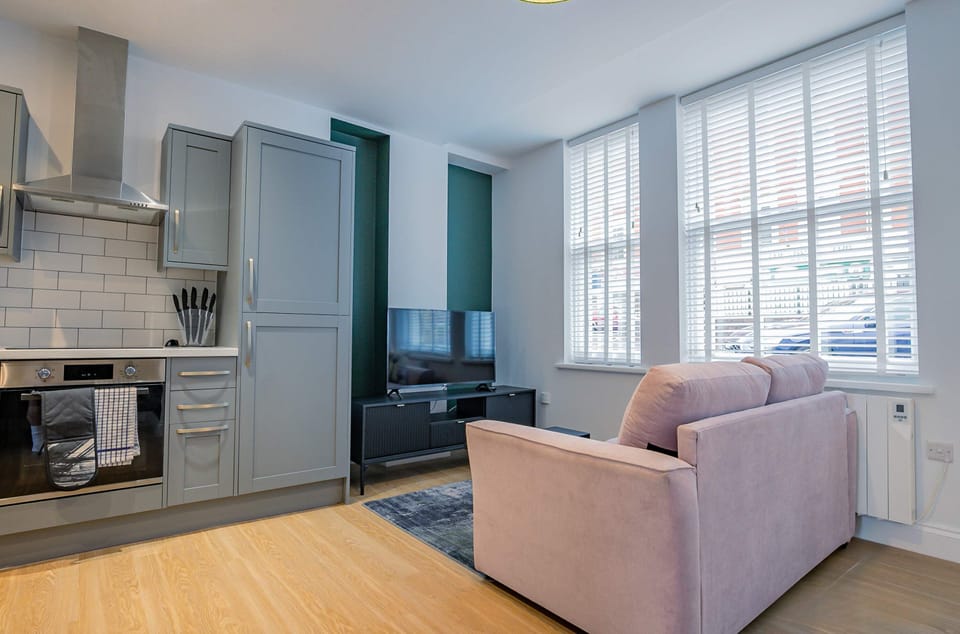 Foley House Flat, Malvern - Host & Stay