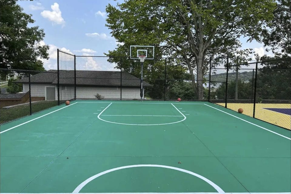 Sport court