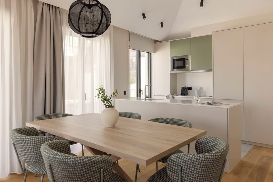Apartment, 2 Bedrooms, Terrace | Private kitchen | Coffee/tea maker, fridge, microwave, stovetop