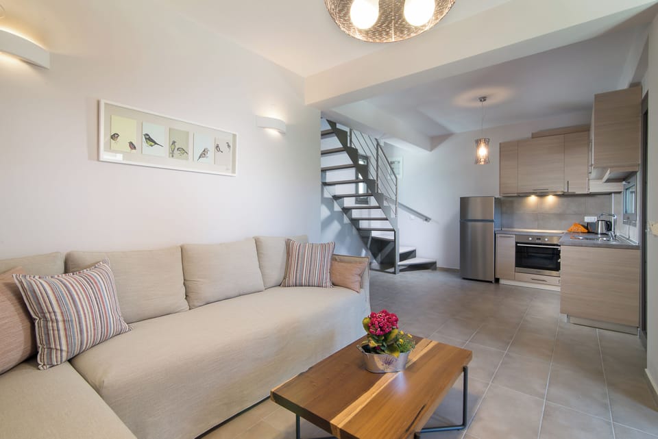 Duplex | Living area | TV