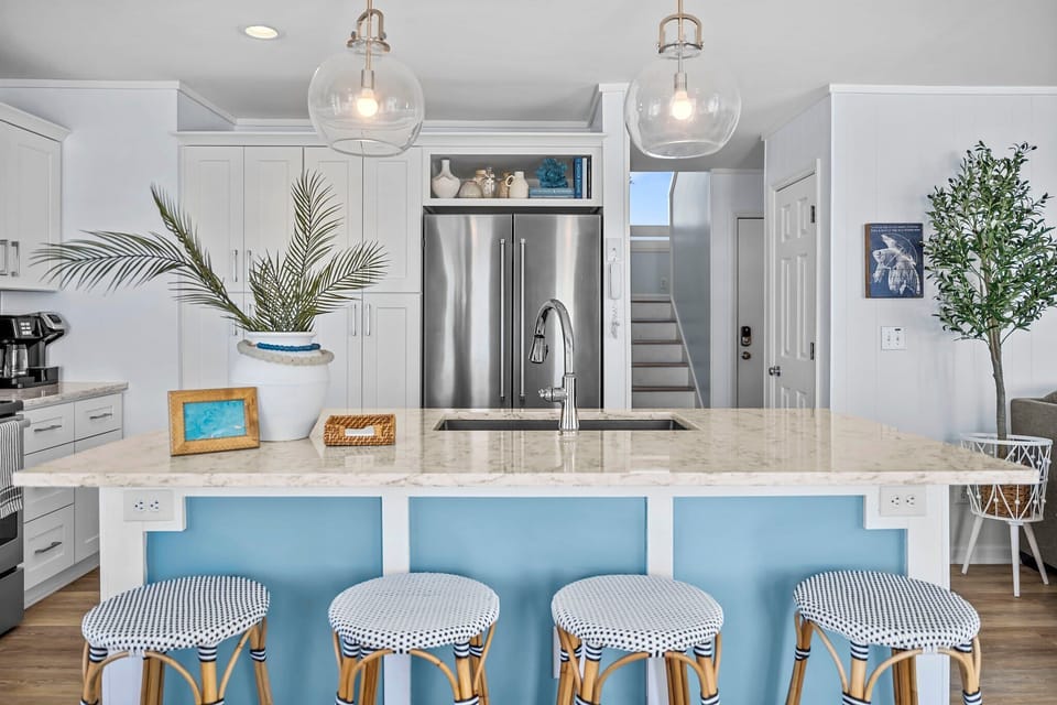 Mid Level: Breakfast Bar