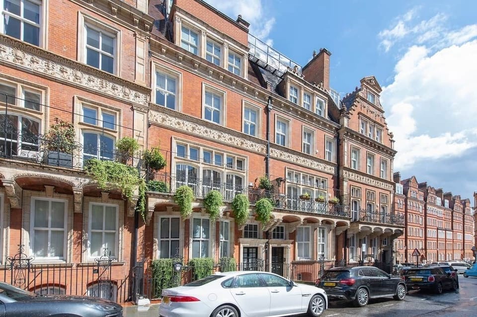 External: Kensington Court - Grade II Listed in a Conservation Area