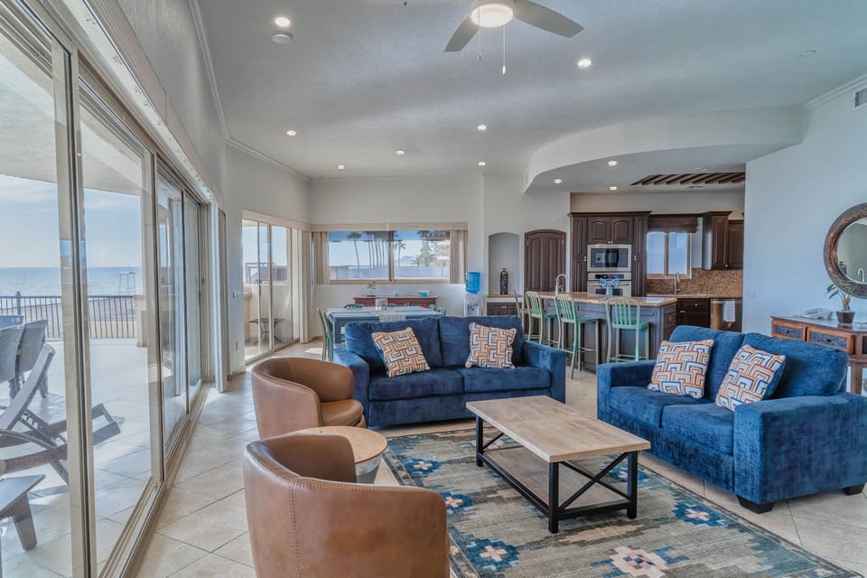 7 - Living Room - S Sky 110