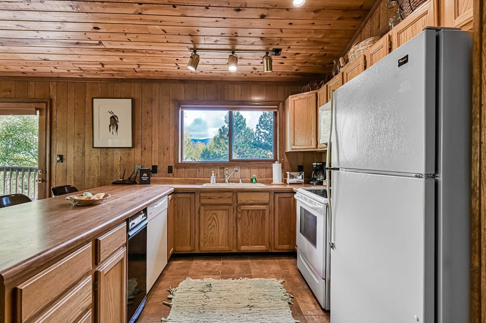 Whip up meals in a full kitchen with everything you need