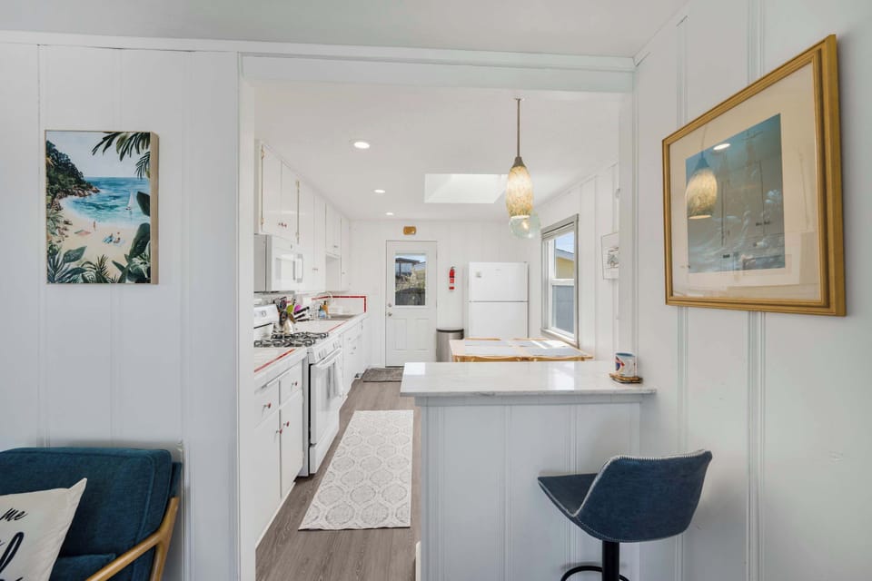 Breakfast bar