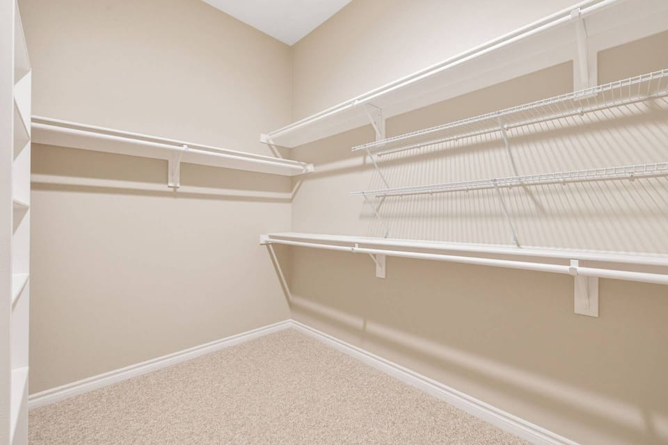 Main Bedroom Closet
