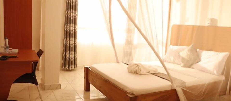 Standard Double Room | Free WiFi, bed sheets