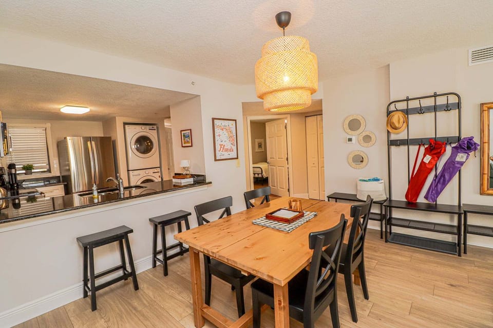 St. Augustine Beach Rentals Dining Room