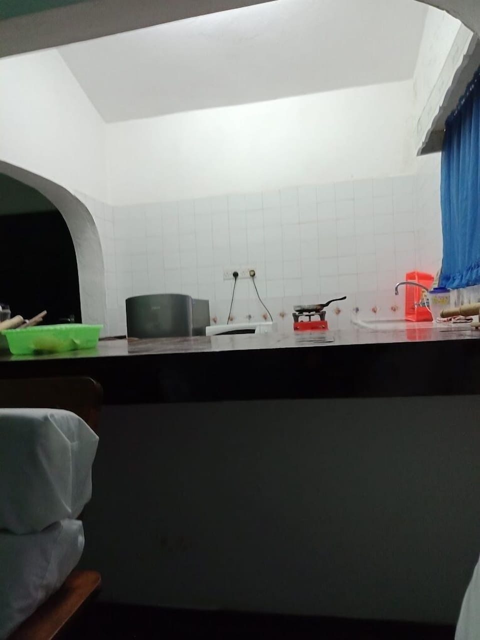 Family Apartment | Private kitchen | Fridge, microwave, cookware/dishes/utensils