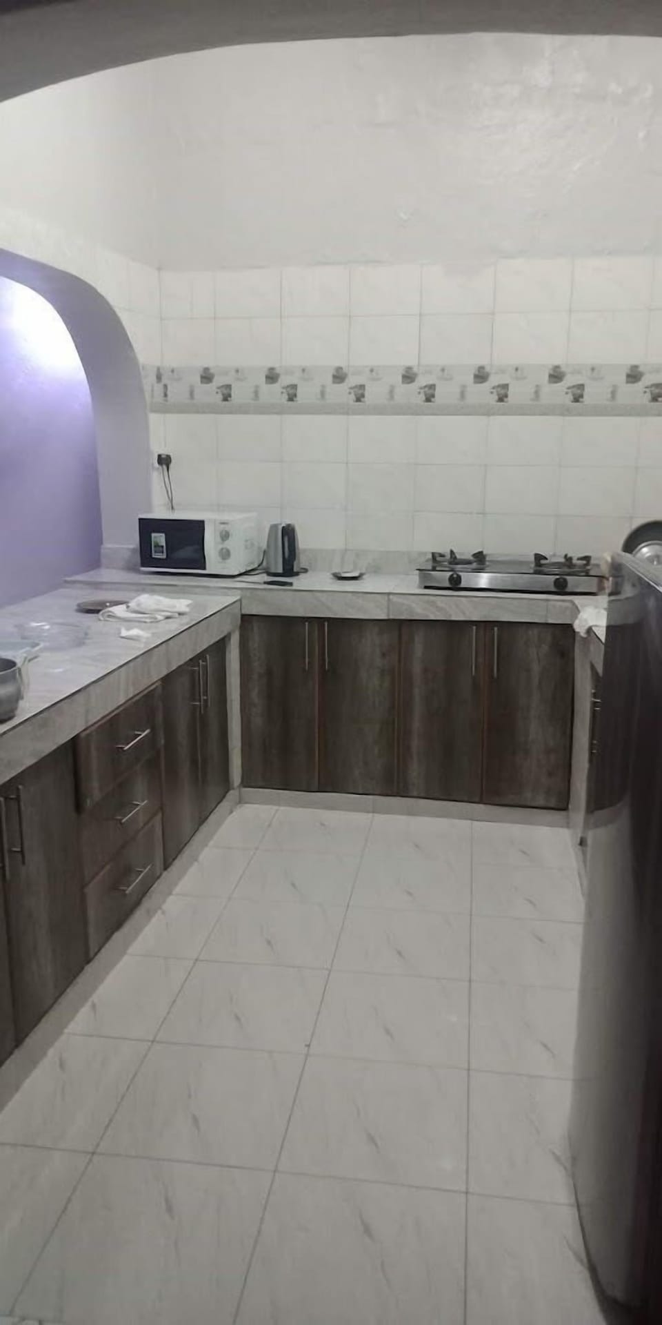 Comfort Apartment | Private kitchen | Fridge, microwave, cookware/dishes/utensils