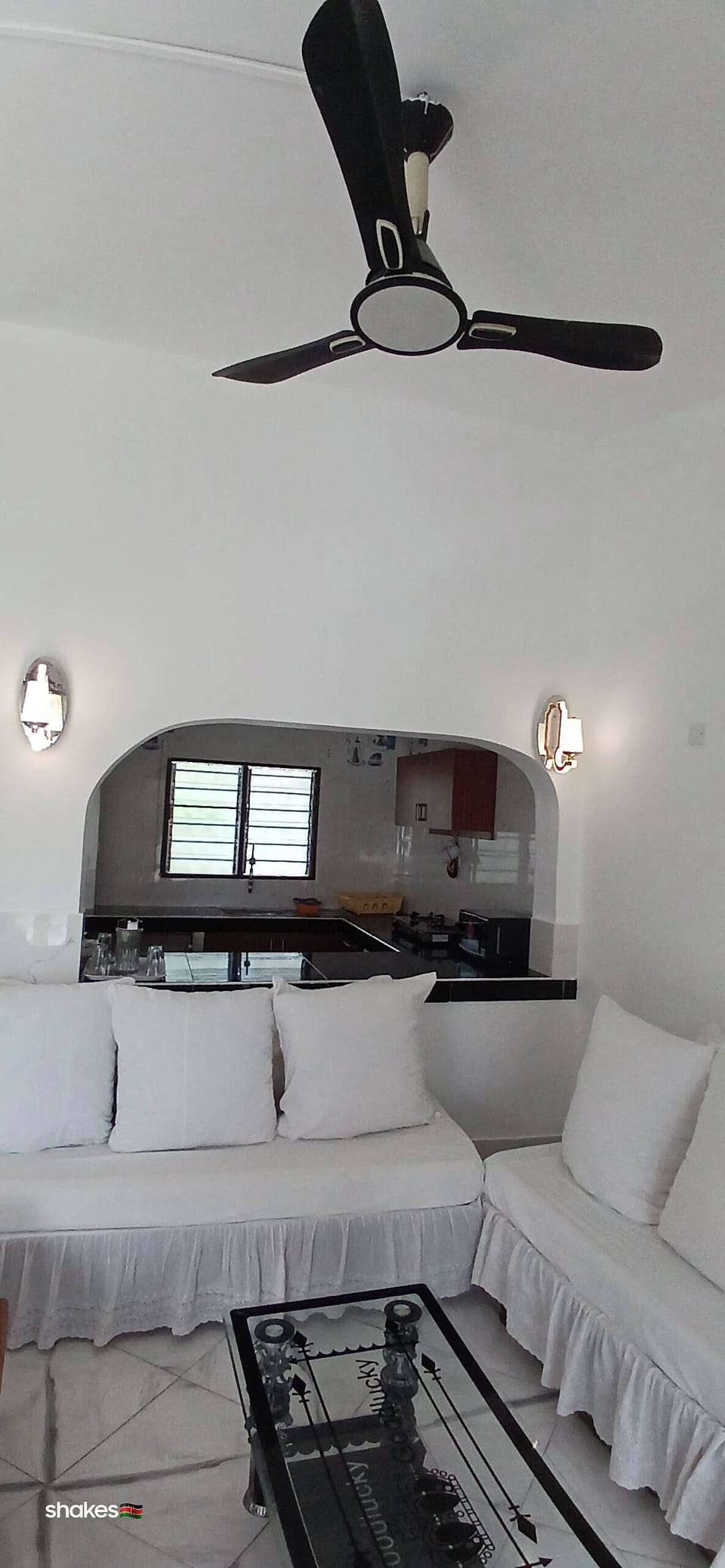 Comfort Apartment | Living area | 24-inch Smart TV with digital channels