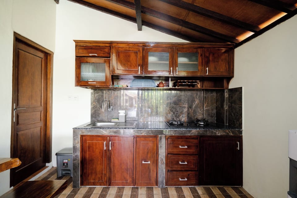 Villa, 6 Bedrooms | Shared kitchen facilities