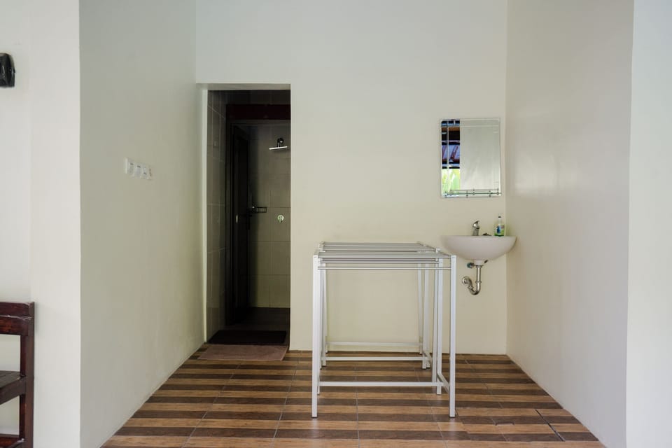 Villa, 6 Bedrooms | Bathroom | Shower, rainfall showerhead, free toiletries, hair dryer