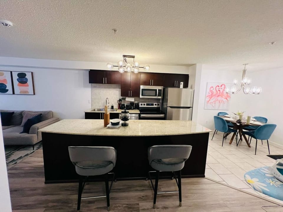 Apartment, 2 Bedrooms, Accessible, Fireplace | Dining room