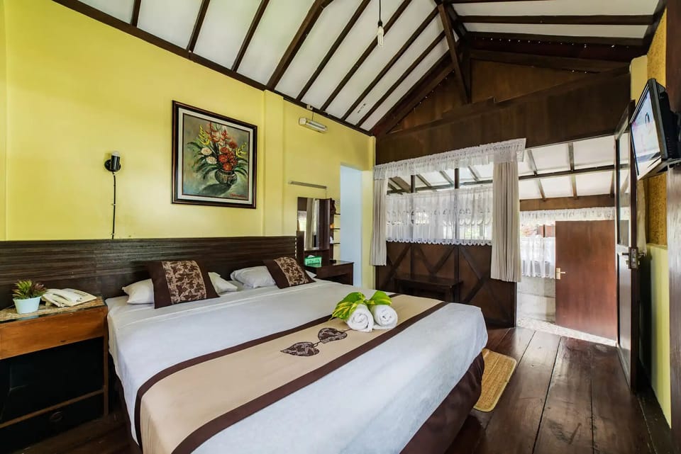 Deluxe Room, Garden View | Free WiFi