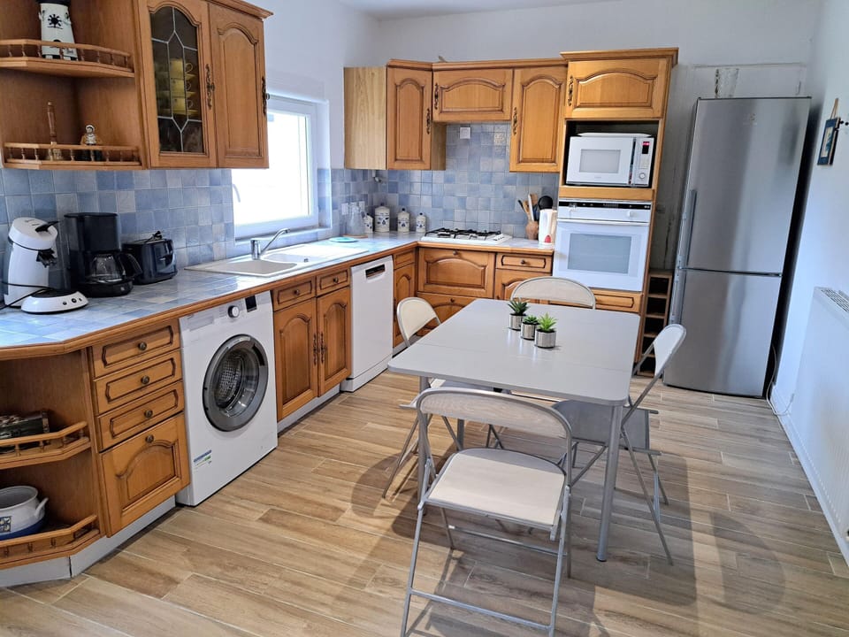 Classic House, 2 Bedrooms | Private kitchen