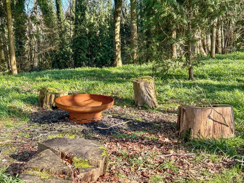 Outdoor | Oak Cabin - Midgham Farm, Ringwood