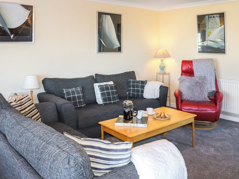 Exterior | Ty Carreg, Trearddur bay