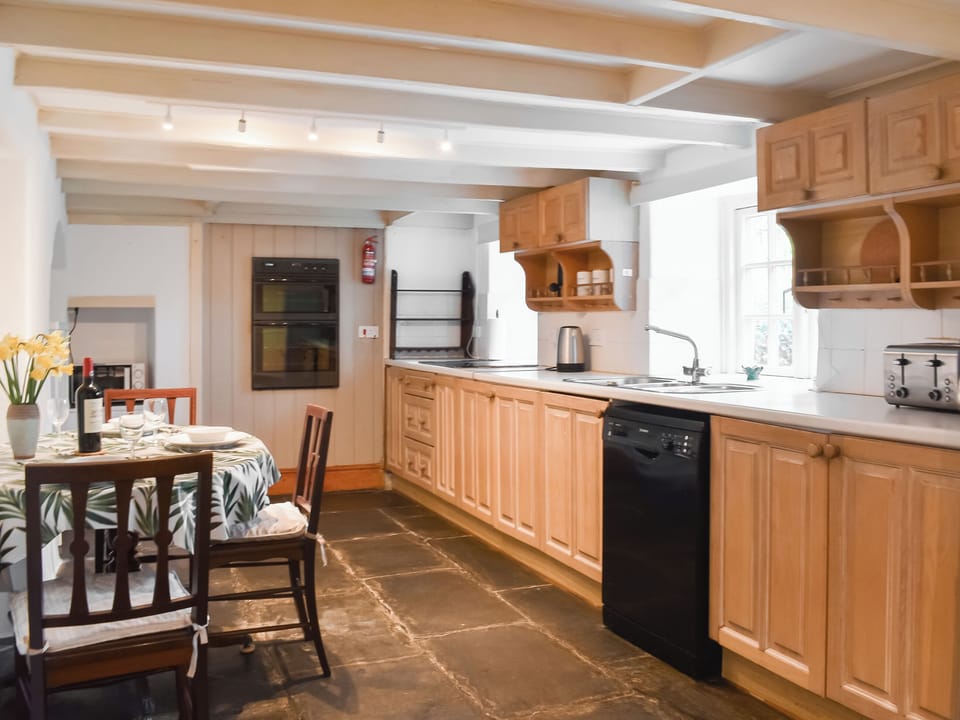 Kitchen | Lime Tree Cottage, St. Teath