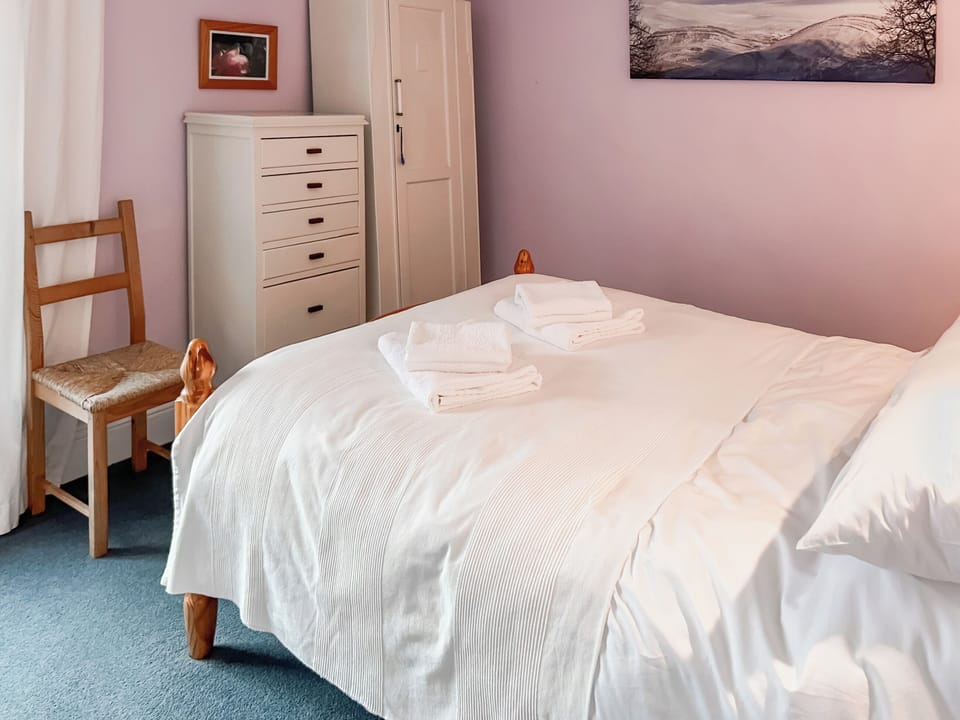 Double bedroom | Clifford Courtyard, Kirby Stephen
