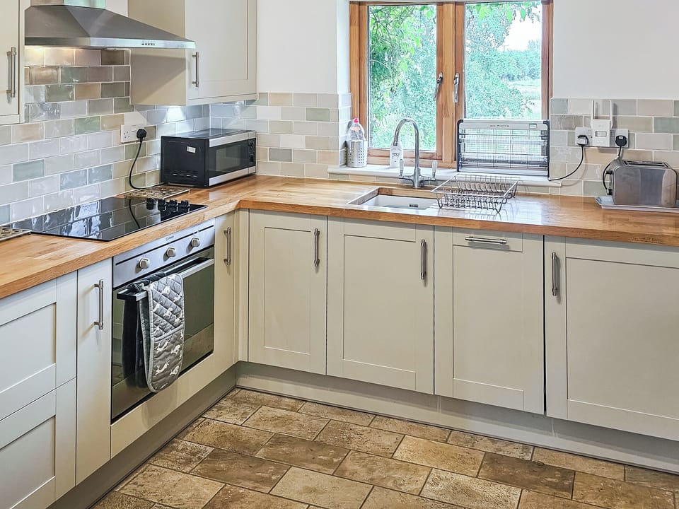 Well equipped kitchen with a view! | Little Marsh, Aldeby