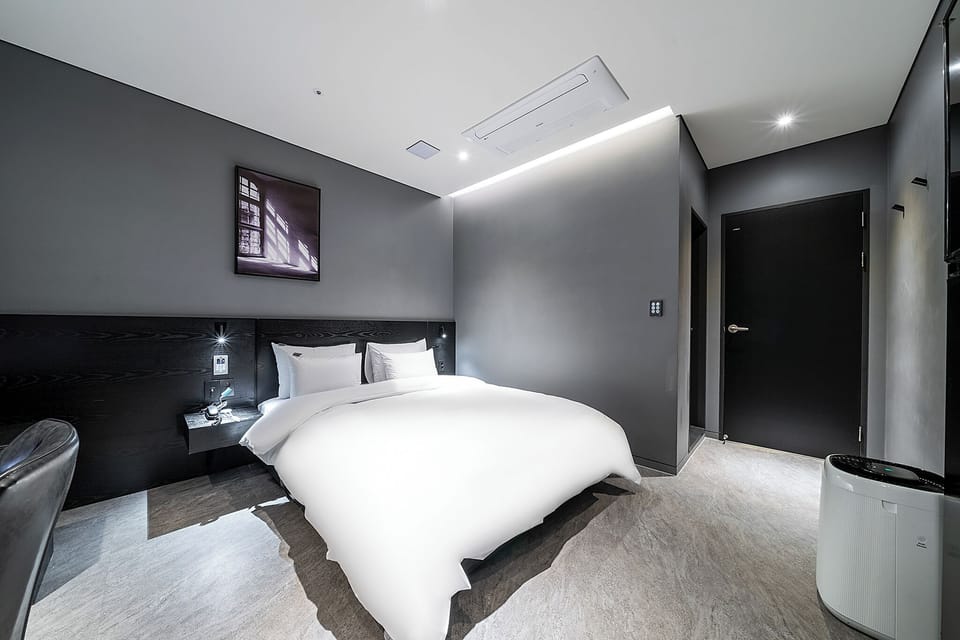 Premium Room | Desk, free WiFi