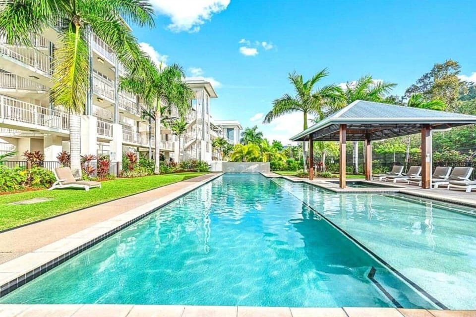 Shared swimming pool