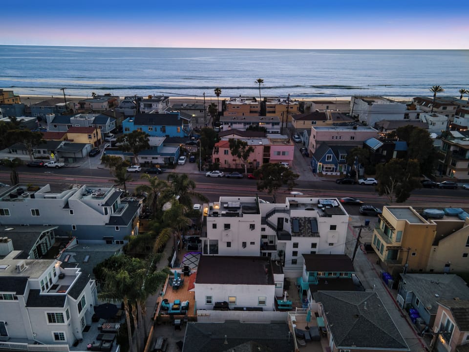 See just how close you are to both the beach and the bay! 