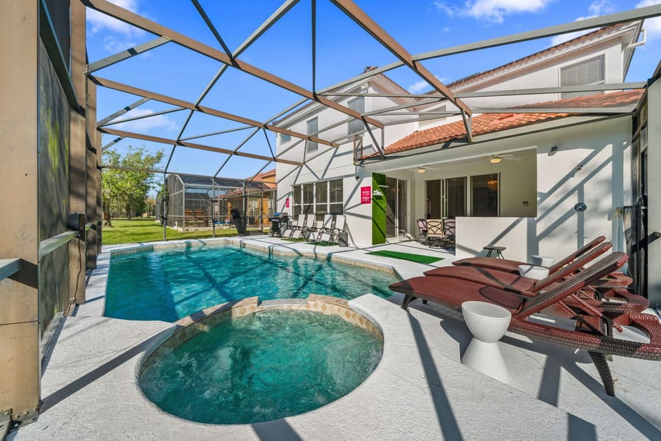 House (6 Bedrooms) | Property amenity