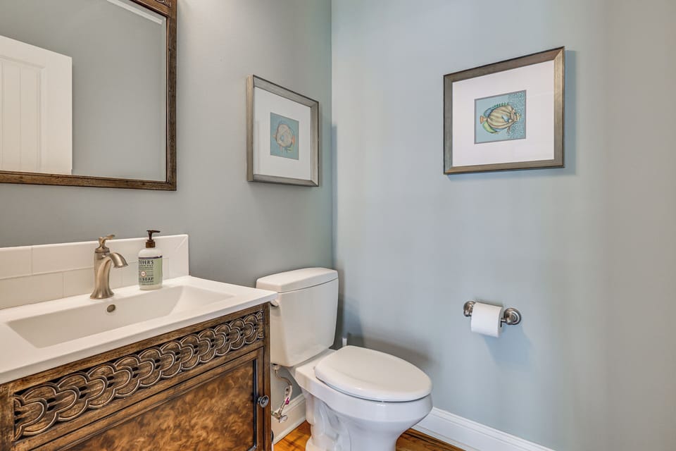 Half Bathroom | 2nd Floor