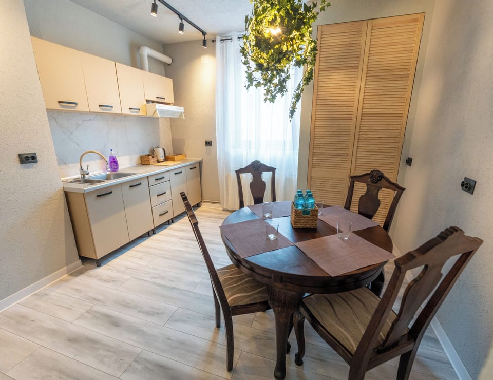 Apartment | Dining