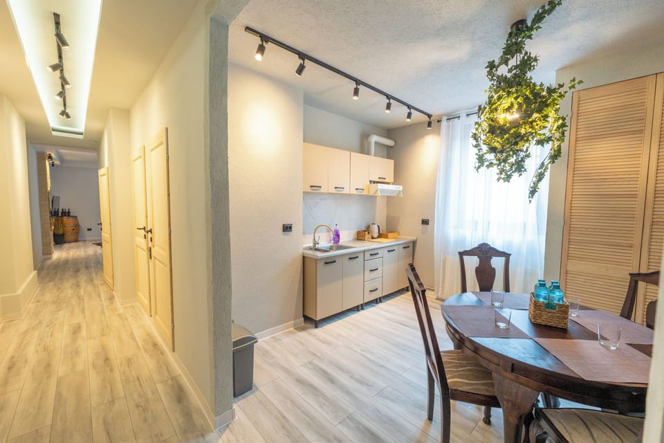 Apartment | Dining