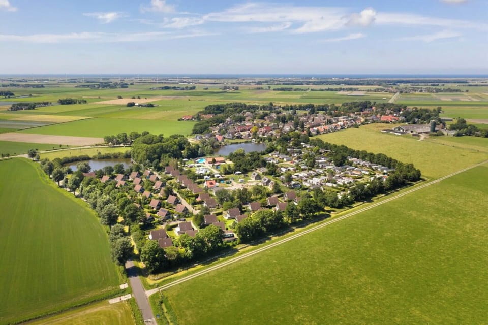 Surroundings [summer] (1-5 km)