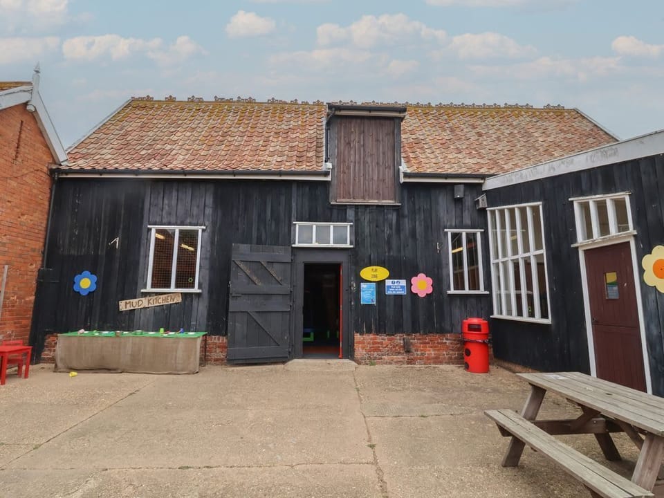 Carabelle (Cow Shed 7)