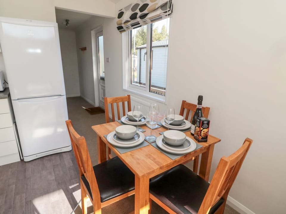 Pinecone Lodge - No 9