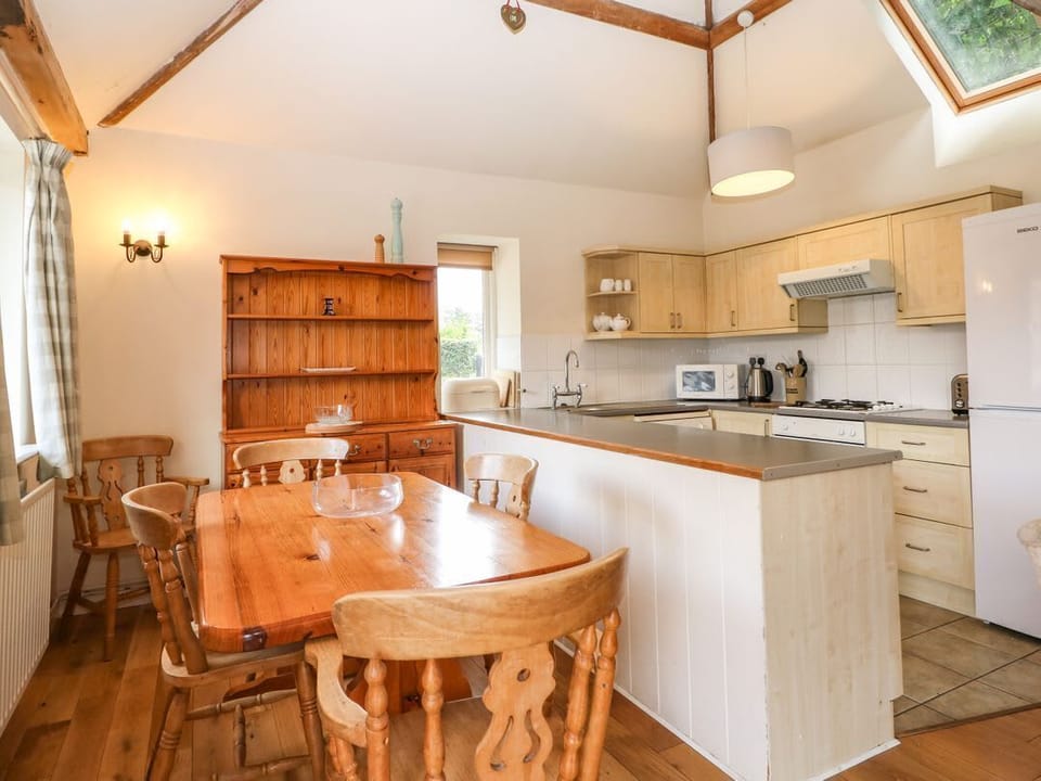 Byre Cottage 2